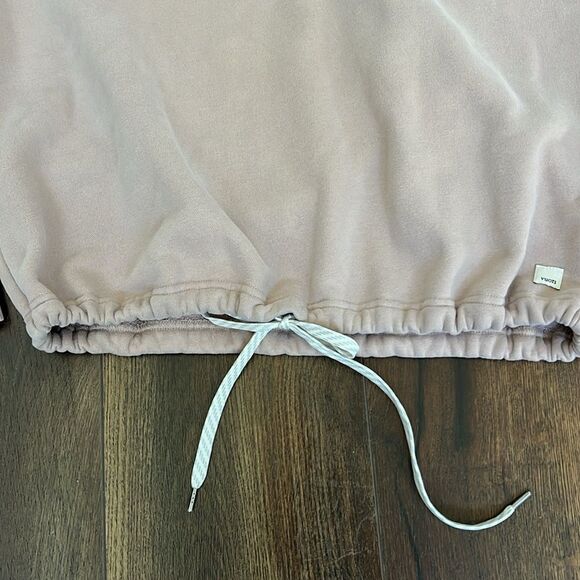 VUORI Restore Crew Sweatshirt in Dogwood Pink size Large EUC Light Cozy Soft Tie - Picture 9 of 9
